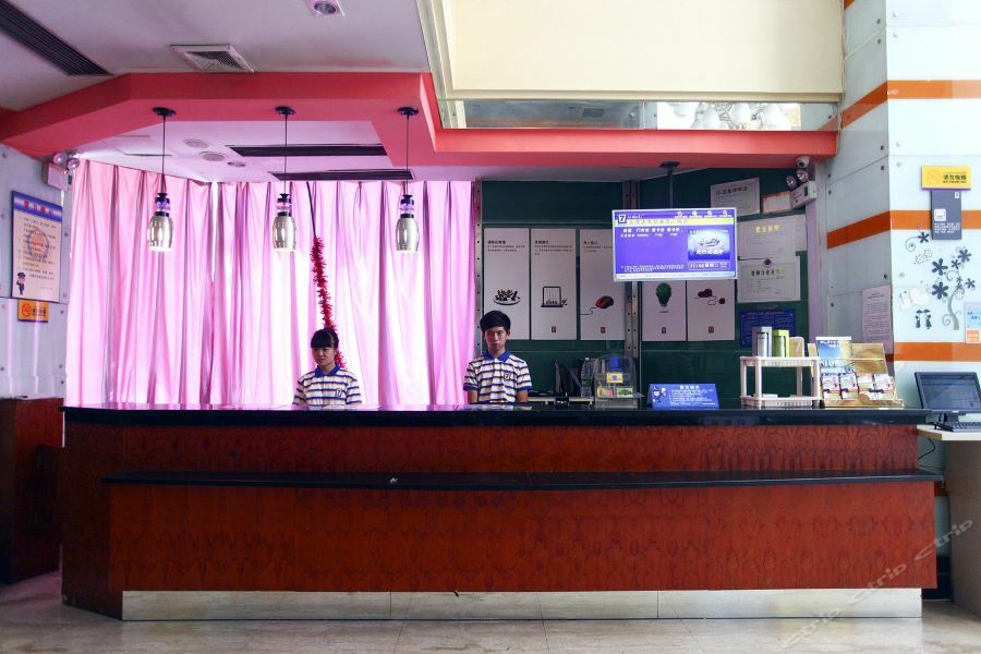 7 Days Inn Gangwan Square Dalian Exterior photo